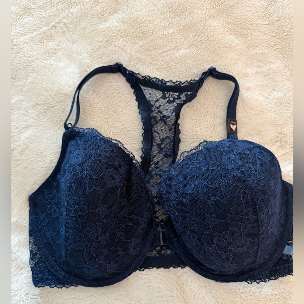 NWT Victorias Secret 34DD Bra